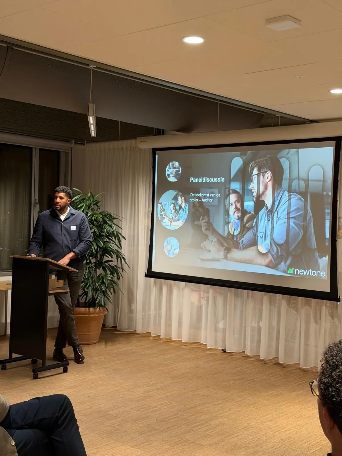 Sfeerbeeld van de Auditworks meet-up samen met Newtone in 2025